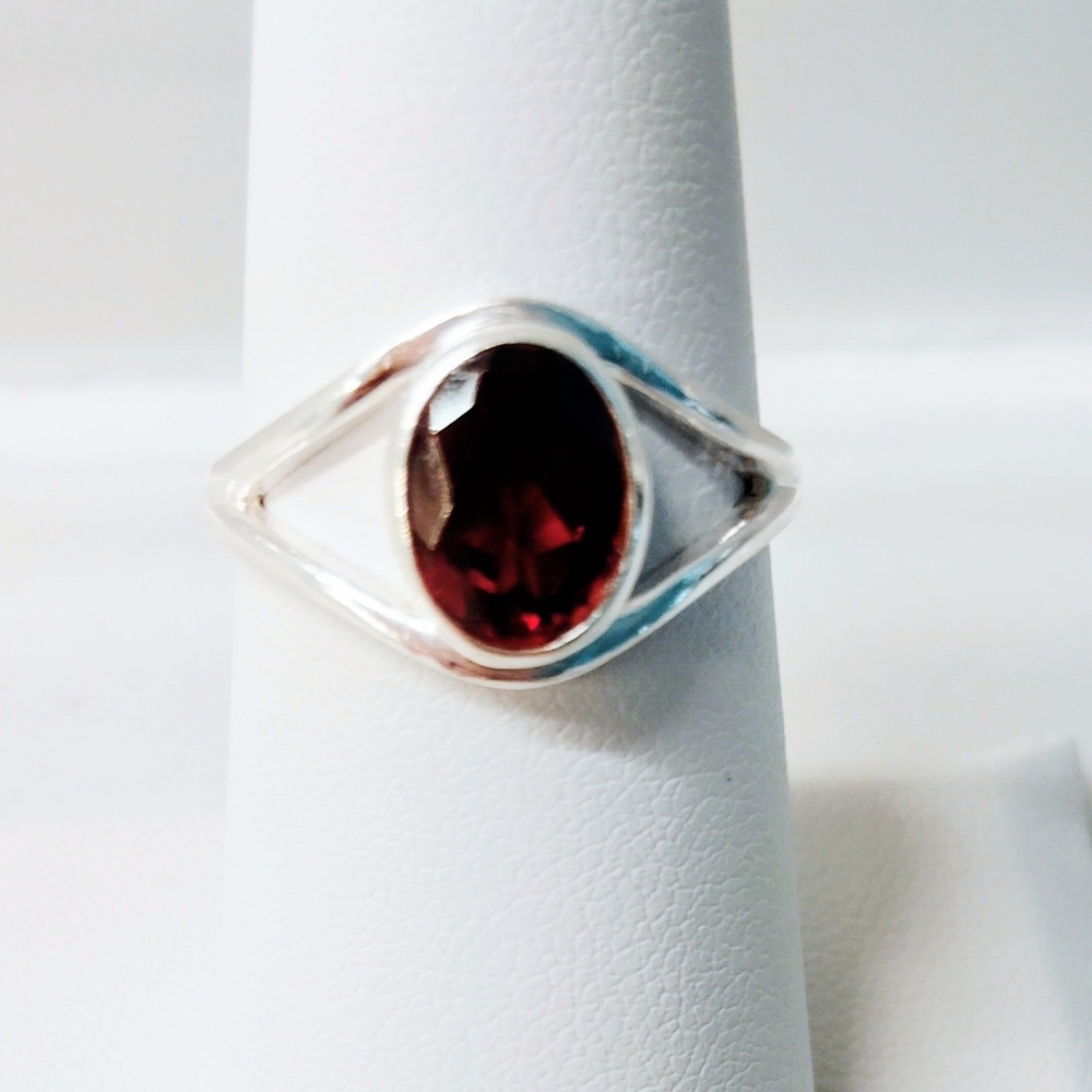 New Stunning 925 Sterling Silver Garnet Gemstone Ring with Double Band Size 6.75 - Picture 3 of 6